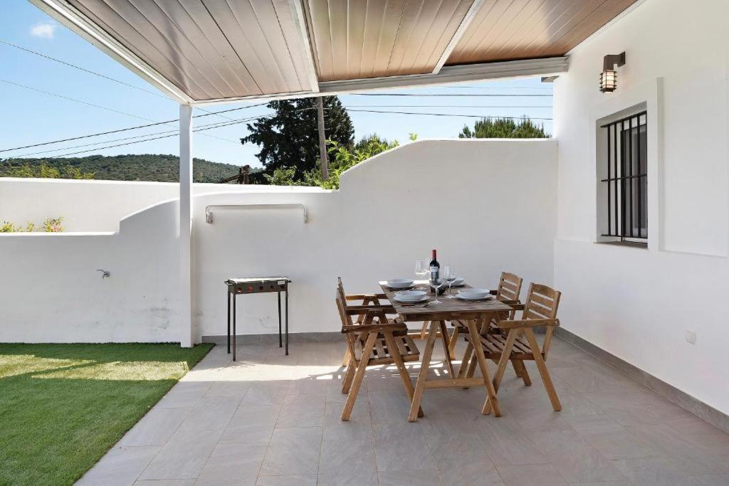 Viviendas Turisticas El Moral Holiday home